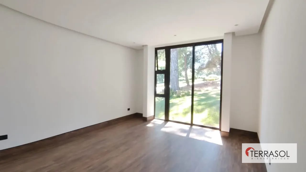 Casa Moderna de Lujo en Venta – Hacienda Nueva Golf Club — Casa en Venta en Hacienda Nueva, San José Pinula, Guatemala, Ciudad — foto 4 de 16