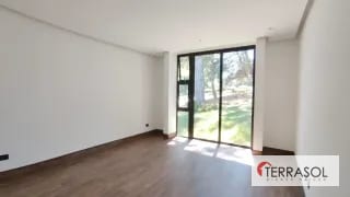 Casa Moderna de Lujo en Venta – Hacienda Nueva Golf Club — Casa en Venta en Hacienda Nueva, San José Pinula, Guatemala, Ciudad — miniatura 4 de 16