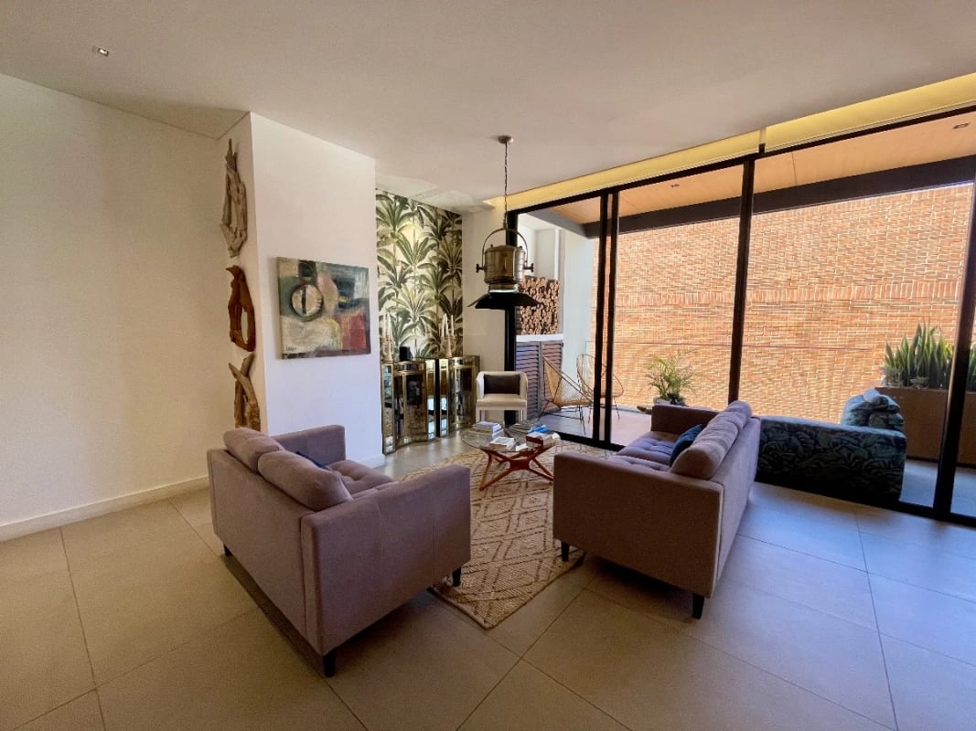 Apartamento Venta Zona 10,EDIFICIO Exclusivo Maranta Oakland , 2 Dormitorios, Sala Familiar, 2 Parqueos , Bodega + Dormitorio de Servicio $550,000 + Impuestos — Apartamento en Venta en Zona 10, Guatemala, Ciudad — foto 5 de 17