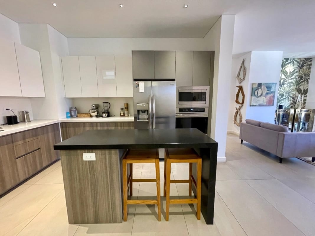 Apartamento Venta Zona 10,EDIFICIO Exclusivo Maranta Oakland , 2 Dormitorios, Sala Familiar, 2 Parqueos , Bodega + Dormitorio de Servicio $550,000 + Impuestos — Apartamento en Venta en Zona 10, Guatemala, Ciudad — foto 6 de 17