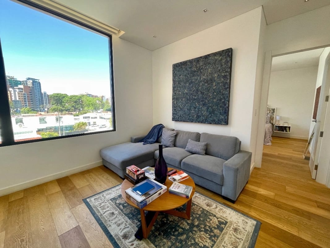 Apartamento Venta Zona 10,EDIFICIO Exclusivo Maranta Oakland , 2 Dormitorios, Sala Familiar, 2 Parqueos , Bodega + Dormitorio de Servicio $550,000 + Impuestos — Apartamento en Venta en Zona 10, Guatemala, Ciudad — foto 7 de 17