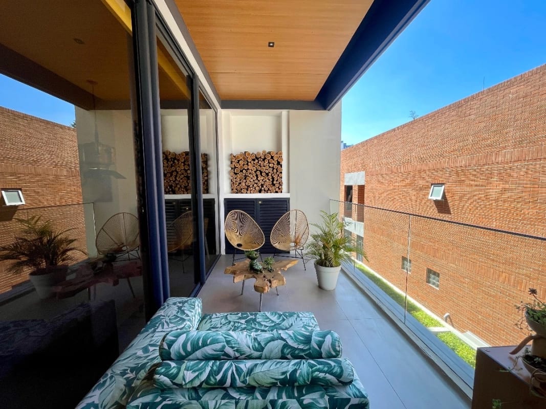 Apartamento Venta Zona 10,EDIFICIO Exclusivo Maranta Oakland , 2 Dormitorios, Sala Familiar, 2 Parqueos , Bodega + Dormitorio de Servicio $550,000 + Impuestos — Apartamento en Venta en Zona 10, Guatemala, Ciudad — foto 1 de 17