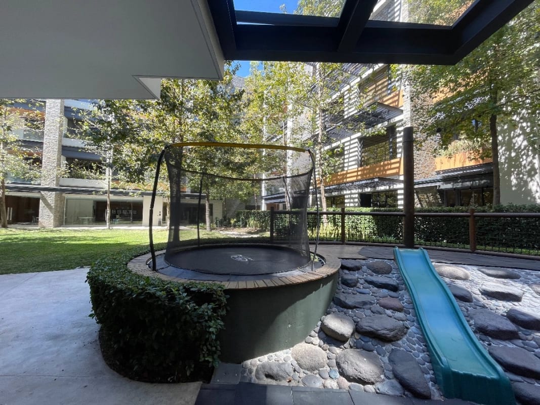 Apartamento Venta Zona 10,EDIFICIO Exclusivo Maranta Oakland , 2 Dormitorios, Sala Familiar, 2 Parqueos , Bodega + Dormitorio de Servicio $550,000 + Impuestos — Apartamento en Venta en Zona 10, Guatemala, Ciudad — foto 15 de 17