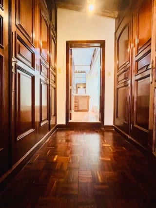 Zona 14 La Villa Vendo casa adentro garita para vivienda u oficinas — Casa en Venta en Zona 14, Guatemala, Ciudad — miniatura 2 de 8