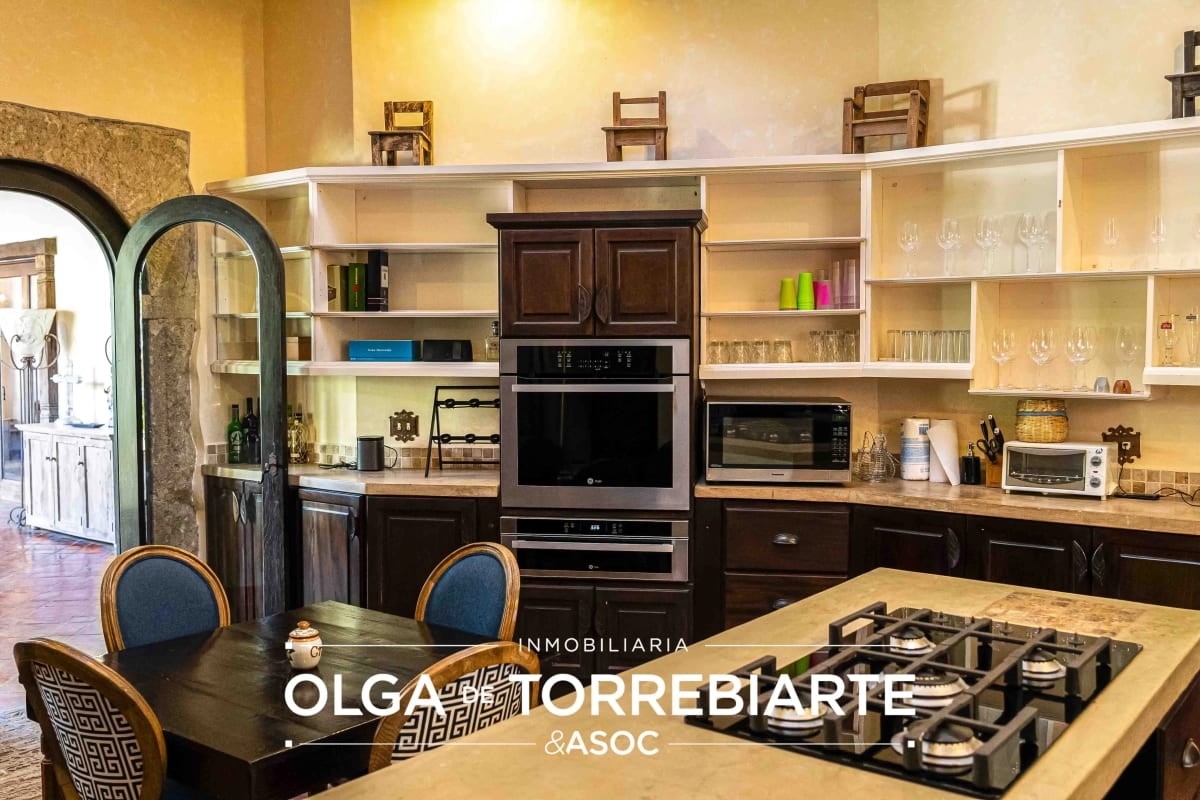 Casa amueblada en Condominio Jacarandas y Gravileas, Antigua Guatemala — Casa en Venta en Antigua, Sacatepéquez — foto 10 de 17
