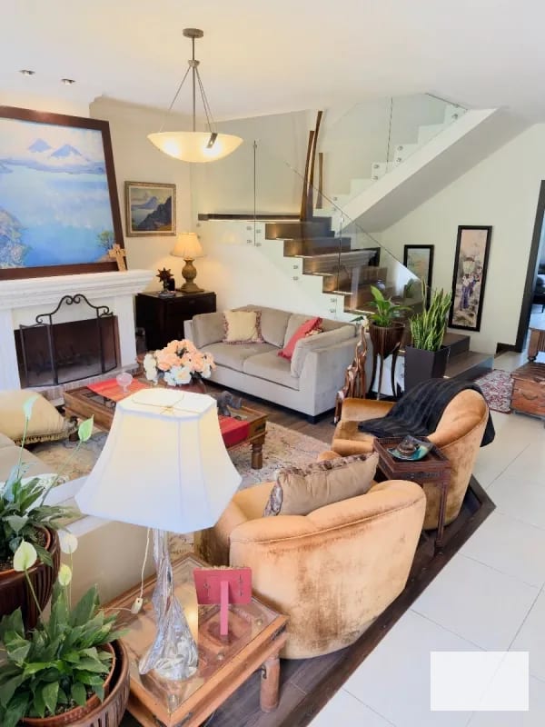 Casa en venta en residencial Jardines de San Isidro zona 16 — Casa en Venta en Jardines de San Isidro, Zona 16, Guatemala, Ciudad — foto 11 de 12