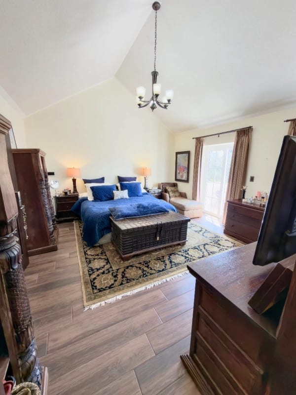 Casa en venta en residencial Jardines de San Isidro zona 16 — Casa en Venta en Jardines de San Isidro, Zona 16, Guatemala, Ciudad — foto 4 de 12