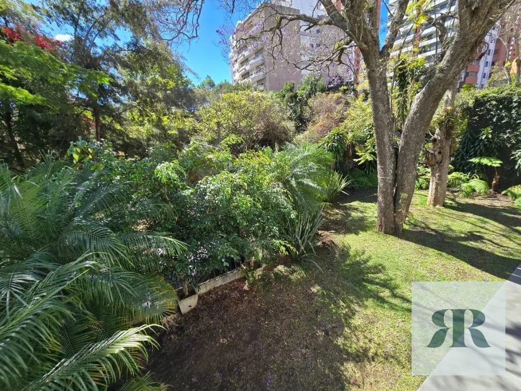 *Venta Casa Independiente, fuera de garita, recién remodelada en Zona 14 — Casa en Venta en Quinta Avenida, Zona 14, Guatemala, Ciudad — foto 1 de 2