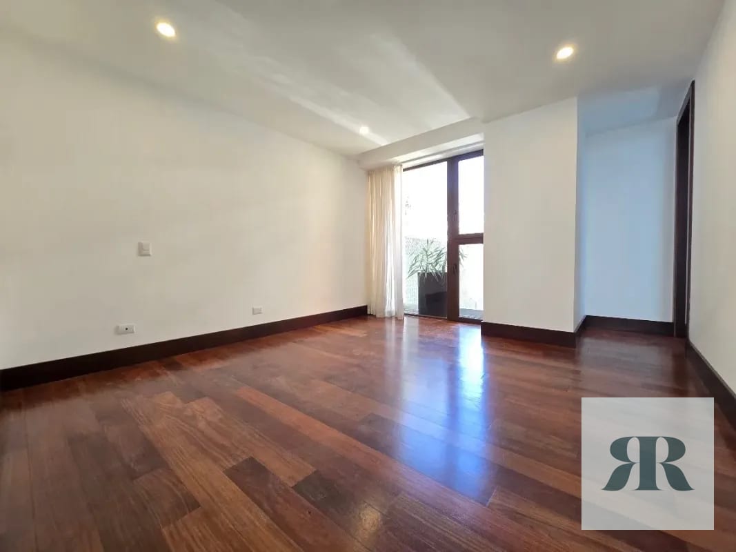 *Casa en Venta Vista Hermosa II, dentro de garita, 4 dormitorios* — Casa en Venta en Vista Hermosa I, Zona 15, Guatemala, Ciudad — foto 6 de 11