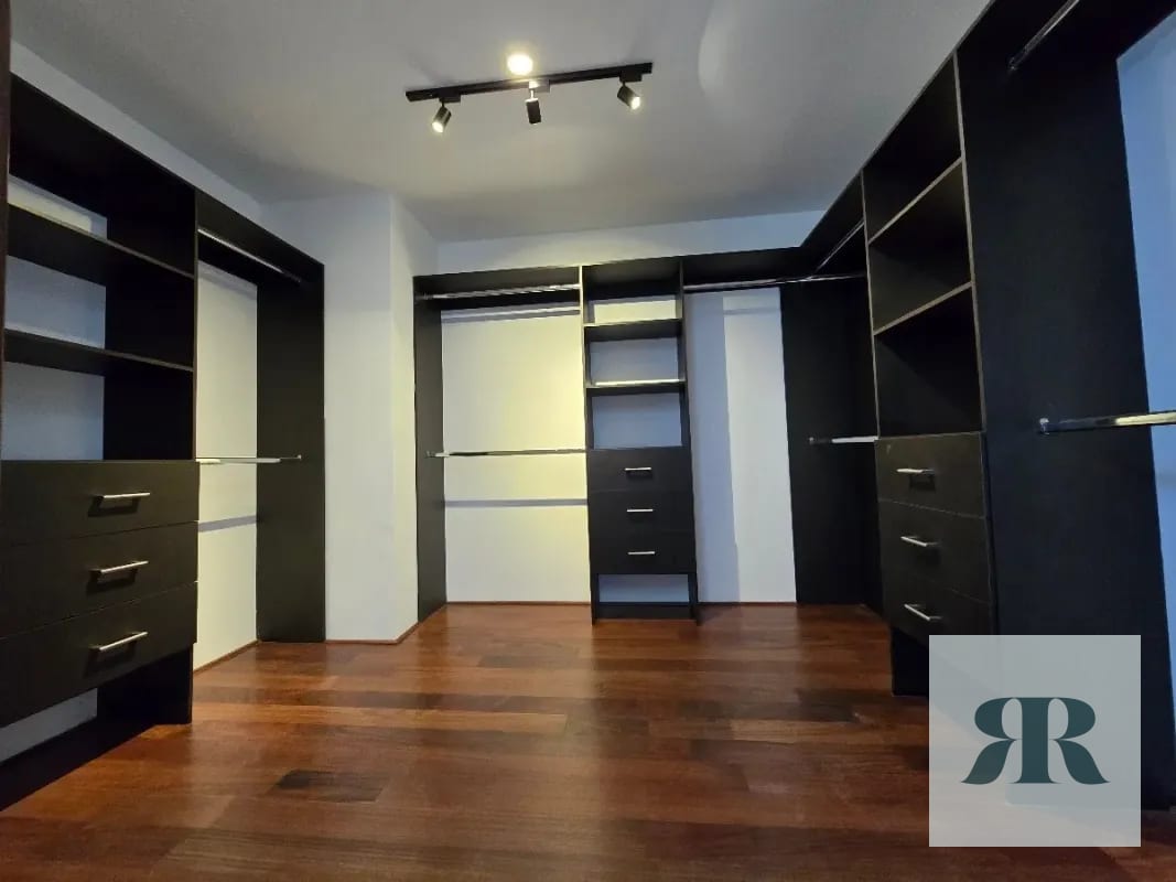 *Casa en Venta Vista Hermosa II, dentro de garita, 4 dormitorios* — Casa en Venta en Vista Hermosa I, Zona 15, Guatemala, Ciudad — foto 2 de 11