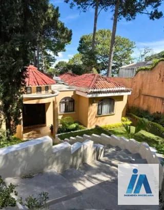 CASA EN VENTA📍Condominio El Encinal, Mixco Destaca por sus finos acabados — Casa en Venta en Zona 6 Mixco, Guatemala, Ciudad — miniatura 1 de 17