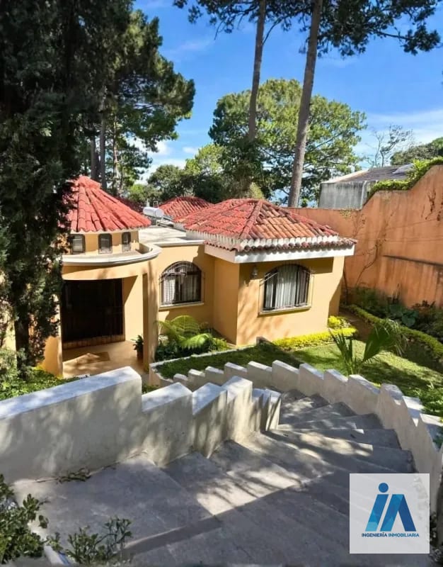 CASA EN VENTA📍Condominio El Encinal, Mixco Destaca por sus finos acabados — Casa en Venta en Zona 6 Mixco, Guatemala, Ciudad — foto 1 de 17