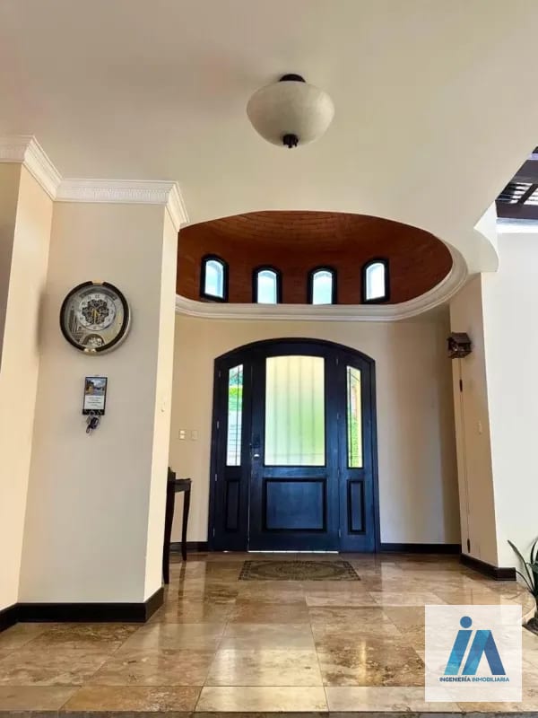 CASA EN VENTA📍Condominio El Encinal, Mixco Destaca por sus finos acabados — Casa en Venta en Zona 6 Mixco, Guatemala, Ciudad — foto 17 de 17