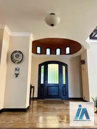 CASA EN VENTA📍Condominio El Encinal, Mixco Destaca por sus finos acabados — Casa en Venta en Zona 6 Mixco, Guatemala, Ciudad — miniatura 17 de 17