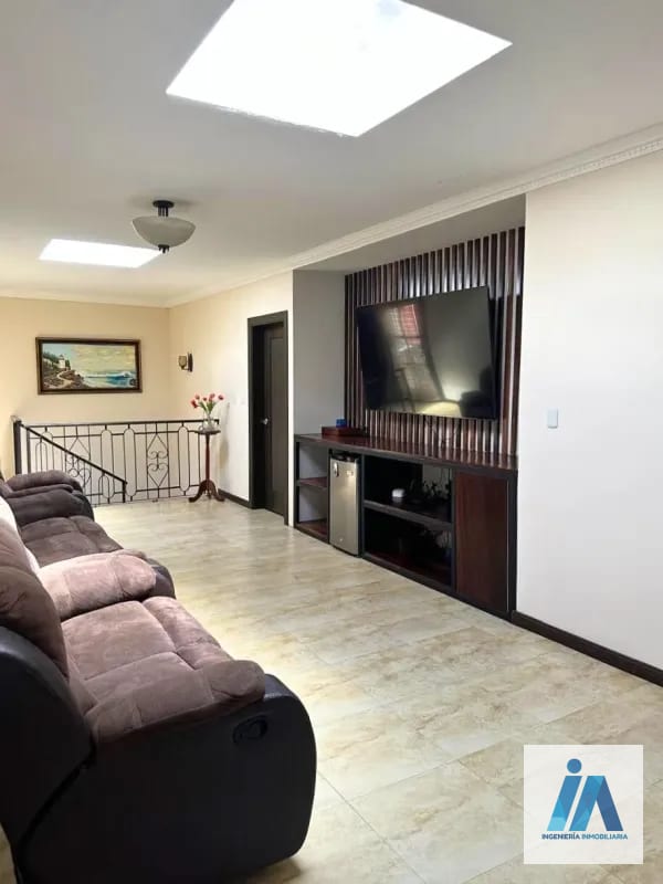 CASA EN VENTA📍Condominio El Encinal, Mixco Destaca por sus finos acabados — Casa en Venta en Zona 6 Mixco, Guatemala, Ciudad — foto 8 de 17