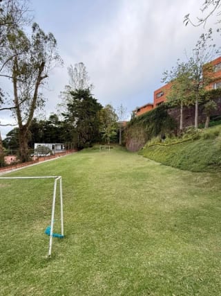 Casa en venta | 3 hab | Jardín con pérgola | Km 16.5 CAES — Casa en Venta en Santa Catarina Pinula, Guatemala, Ciudad — miniatura 2 de 15