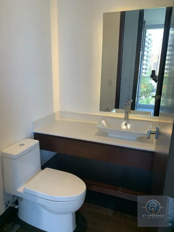 Lindo y amplio apartamento en edificio Echo, zona 14 — Apartamento en Alquiler en Echo, Zona 14, Guatemala, Ciudad — foto 12 de 14