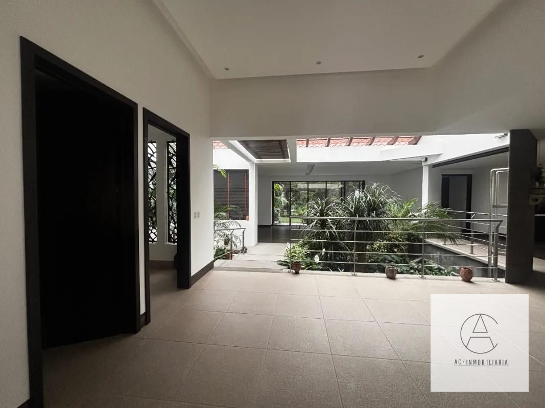 Venta casa un nivel, Hacienda Nueva Contry Club — Casa en Venta en Hacienda Nueva, San José Pinula, Guatemala, Ciudad — foto 1 de 9