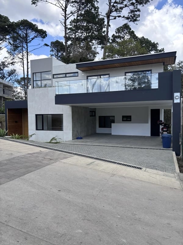 Casa nueva en venta en zona 16, con salida por santa Rosalía — Casa en Venta en Legado del Bosque, Carretera a El Salvador, Guatemala, Ciudad — foto 3 de 3