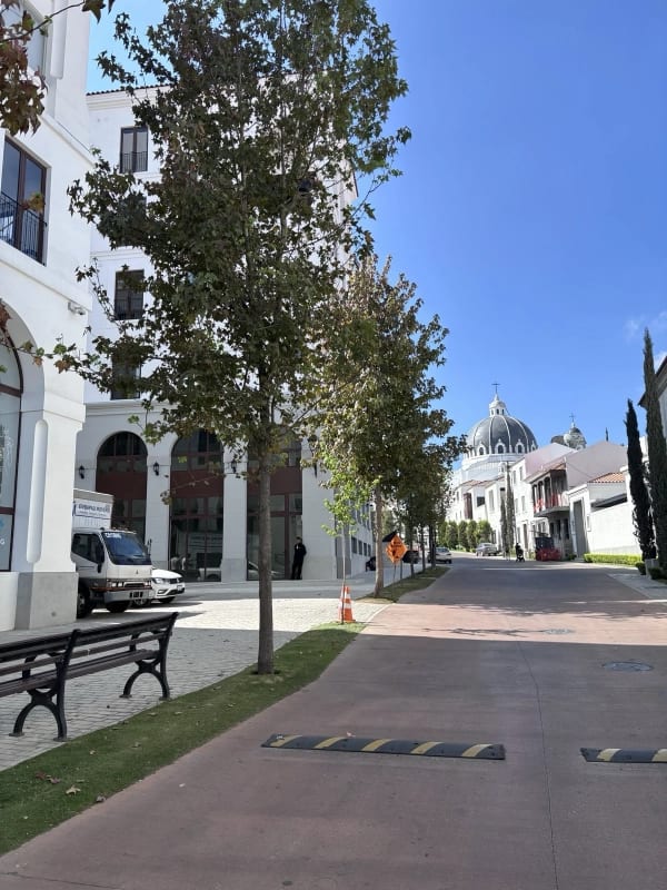 Casa nueva en construcción dentro de Cayala — Casa en Venta en Zona 16, Guatemala, Ciudad — foto 2 de 2