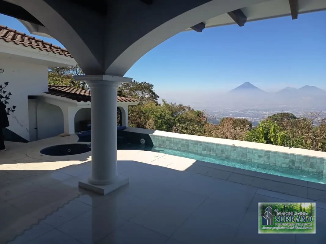 Vendo Espectacular Mansión de Lujo en Altos de Montebello. CAES. — Casa en Venta en Santa Catarina Pinula, Carretera a El Salvador, Guatemala, Ciudad — foto 17 de 17