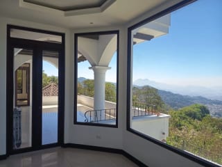 Vendo Espectacular Mansión de Lujo en Altos de Montebello. CAES. — Casa en Venta en Santa Catarina Pinula, Carretera a El Salvador, Guatemala, Ciudad — miniatura 14 de 17