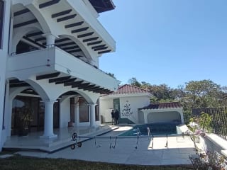 Vendo Espectacular Mansión de Lujo en Altos de Montebello. CAES. — Casa en Venta en Santa Catarina Pinula, Carretera a El Salvador, Guatemala, Ciudad — miniatura 2 de 17