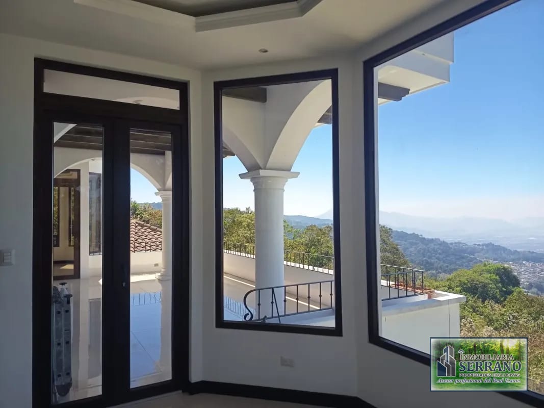 Vendo Espectacular Mansión de Lujo en Altos de Montebello. CAES. — Casa en Venta en Santa Catarina Pinula, Carretera a El Salvador, Guatemala, Ciudad — foto 7 de 17