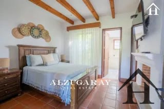 casa de 1 nivel con piscina / amueblada / condominio Antigua — Casa en Venta en Antigua, Sacatepéquez — miniatura 4 de 11