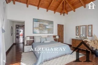 casa de 1 nivel con piscina / amueblada / condominio Antigua — Casa en Venta en Antigua, Sacatepéquez — miniatura 3 de 11