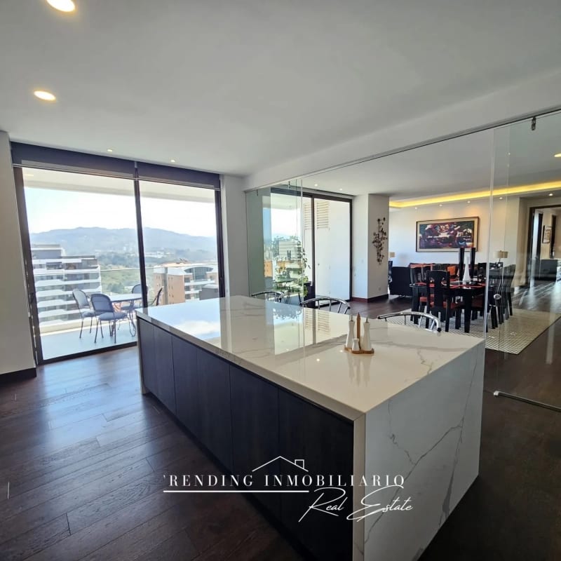 Apartamento en venta zona 14 edificio Echo 3 habitaciones + 3 parqueos 305 Metros2 — Apartamento en Venta en Echo, Zona 14, Guatemala, Ciudad — foto 1 de 15