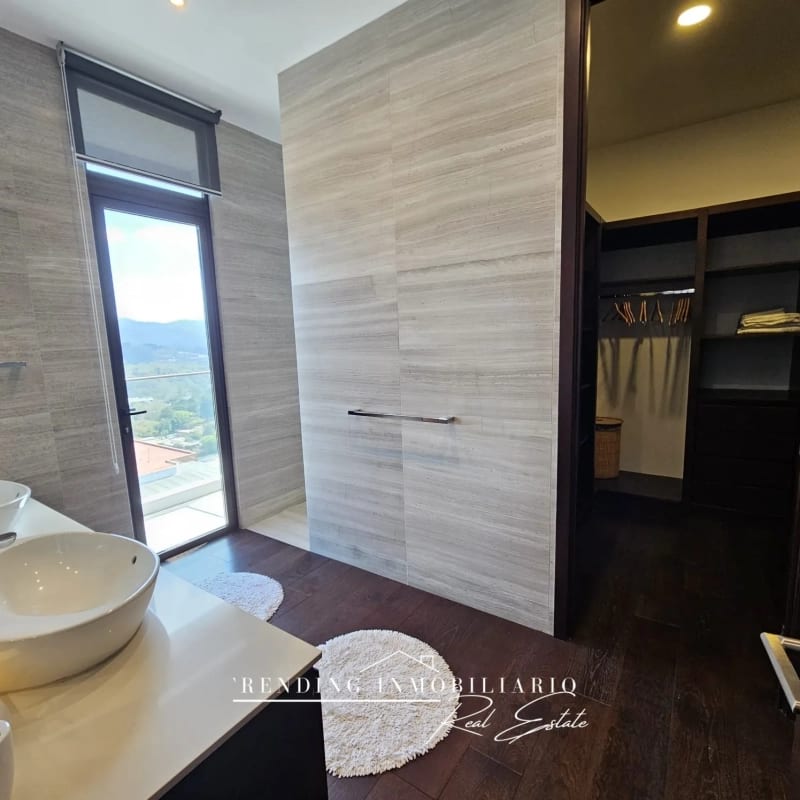 Apartamento en venta zona 14 edificio Echo 3 habitaciones + 3 parqueos 305 Metros2 — Apartamento en Venta en Echo, Zona 14, Guatemala, Ciudad — foto 5 de 15