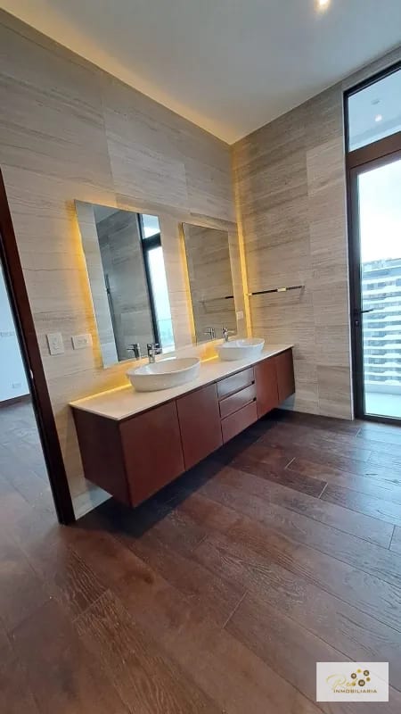 APARTAMENTO DE LUJO EN VENTA 📍 Edificio Echo – Zona 14 — Apartamento en Venta en Echo, Zona 14, Guatemala, Ciudad — foto 2 de 15