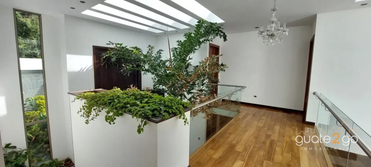 Amplia casa en Las Cumbres zona 16 — Casa en Venta en Las Cumbres, Zona 16, Guatemala, Ciudad — foto 15 de 17