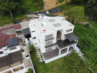 Amplia casa en Las Cumbres zona 16 — Casa en Venta en Las Cumbres, Zona 16, Guatemala, Ciudad — miniatura 4 de 17