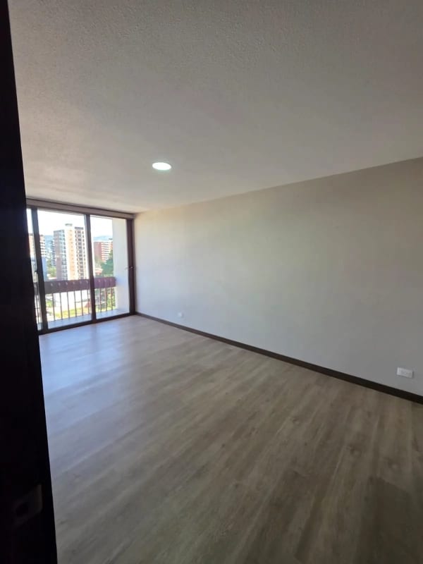 Apartamento en Venta en el Edificio Cuatro 14, Zona 10 — Apartamento en Venta en Edificio 01010 (Cero Diez Diez), Zona 10, Guatemala, Ciudad — foto 8 de 16