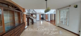 Casa en renta zona 16 La Montaña de 5 habitaciones + 6 parqueos — Casa en Alquiler en La Montaña, Zona 16, Guatemala, Ciudad — miniatura 12 de 17