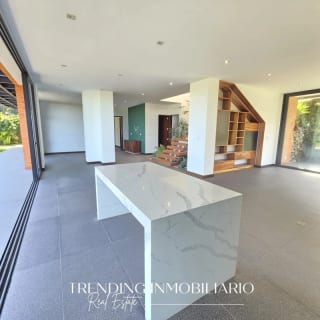 Casa en venta zona 16 Pulte Golf de 5 habitaciones + 4 parqueos — Casa en Venta en El Pulté, Zona 16, Guatemala, Ciudad — miniatura 16 de 17