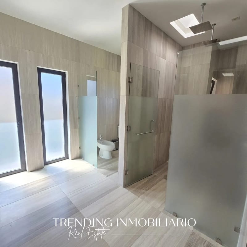 Casa en venta zona 16 Pulte Golf de 5 habitaciones + 4 parqueos — Casa en Venta en El Pulté, Zona 16, Guatemala, Ciudad — foto 4 de 17