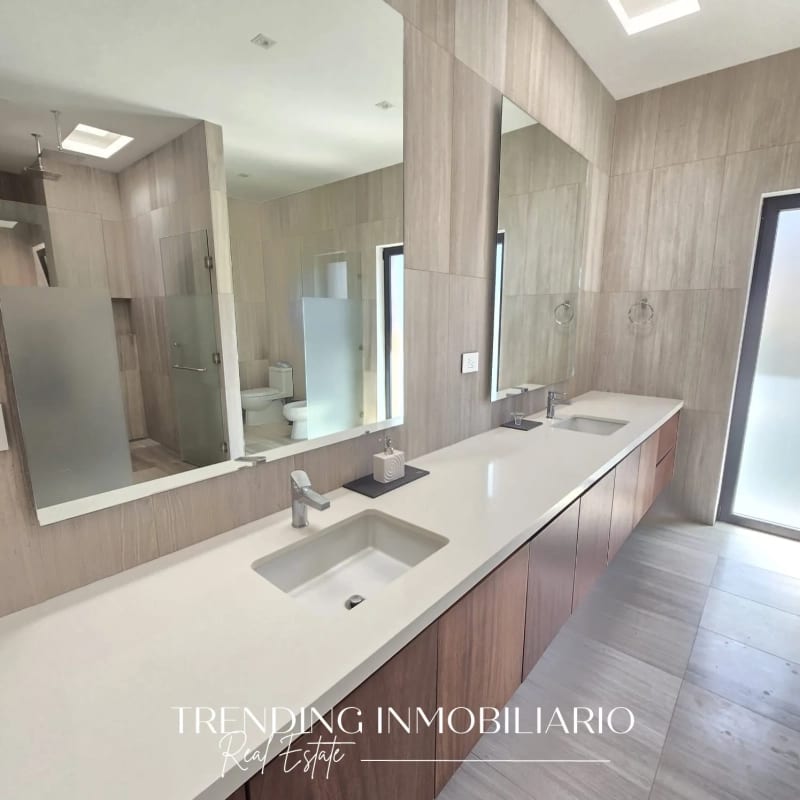 Casa en venta zona 16 Pulte Golf de 5 habitaciones + 4 parqueos — Casa en Venta en El Pulté, Zona 16, Guatemala, Ciudad — foto 2 de 17