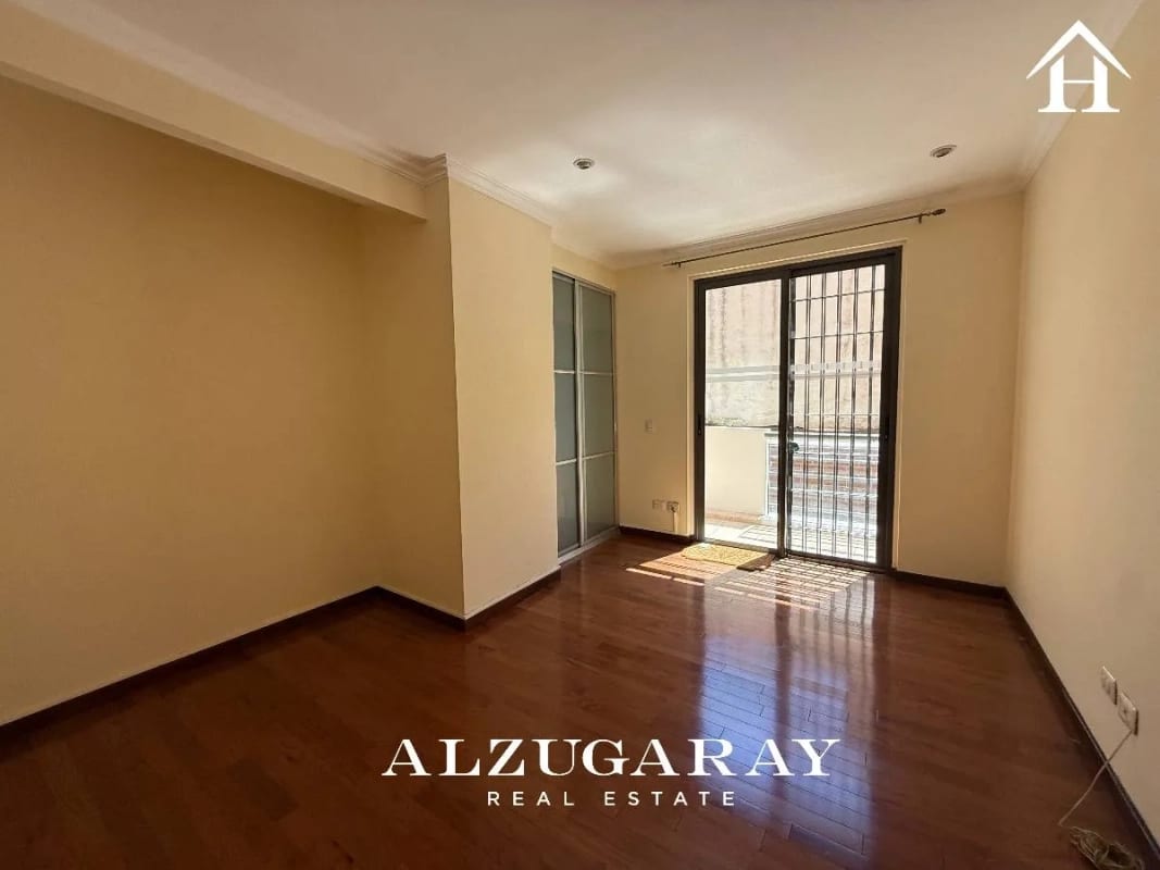 Apto. Amplio con Jardin 3 Hab/ Edificio Zona 14 — Apartamento en Venta en Zona 14, Guatemala, Ciudad — foto 5 de 11