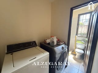 Apto. Amplio con Jardin 3 Hab/ Edificio Zona 14 — Apartamento en Venta en Zona 14, Guatemala, Ciudad — miniatura 2 de 11