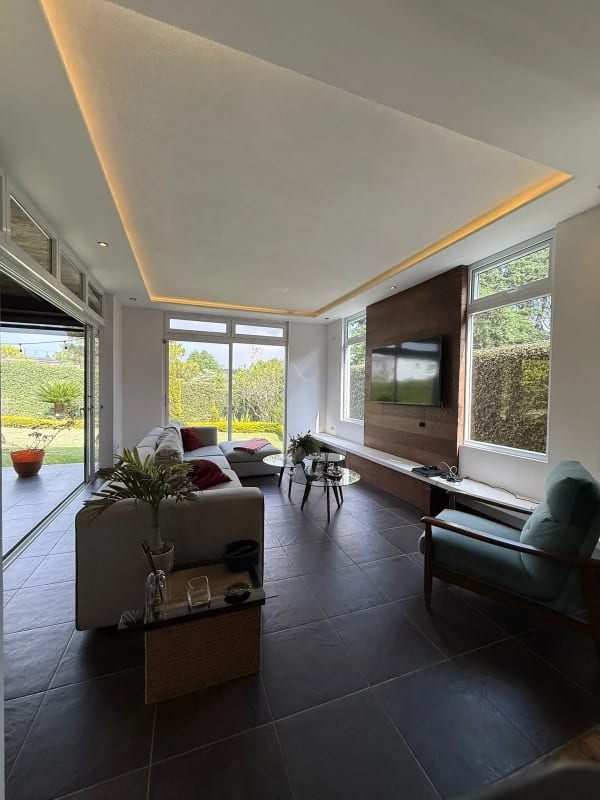 Casa en Venta Colinas de Castel entrada a Fraijanes — Casa en Venta en Colinas de Castel, Carretera a El Salvador, Guatemala, Ciudad — foto 10 de 12