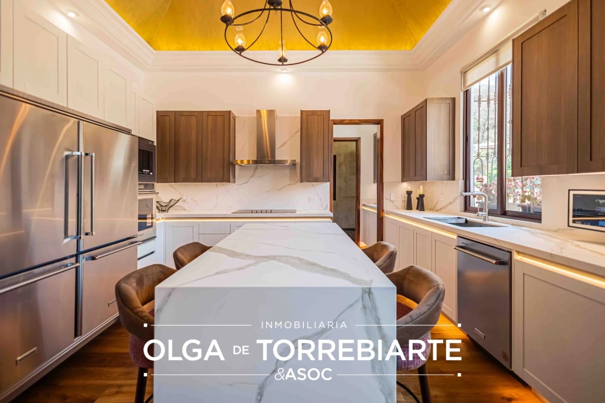 Casa amueblada en Paseo Antigua, Antigua Guatemala — Casa en Venta en Antigua, Sacatepéquez — foto 7 de 17