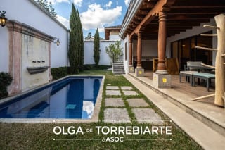 Casa en Condominio El Obispo, Antigua Guatemala — Casa en Venta en Antigua, Sacatepéquez — miniatura 1 de 17