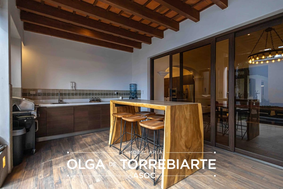Casa en Condominio El Obispo, Antigua Guatemala — Casa en Venta en Antigua, Sacatepéquez — foto 12 de 17