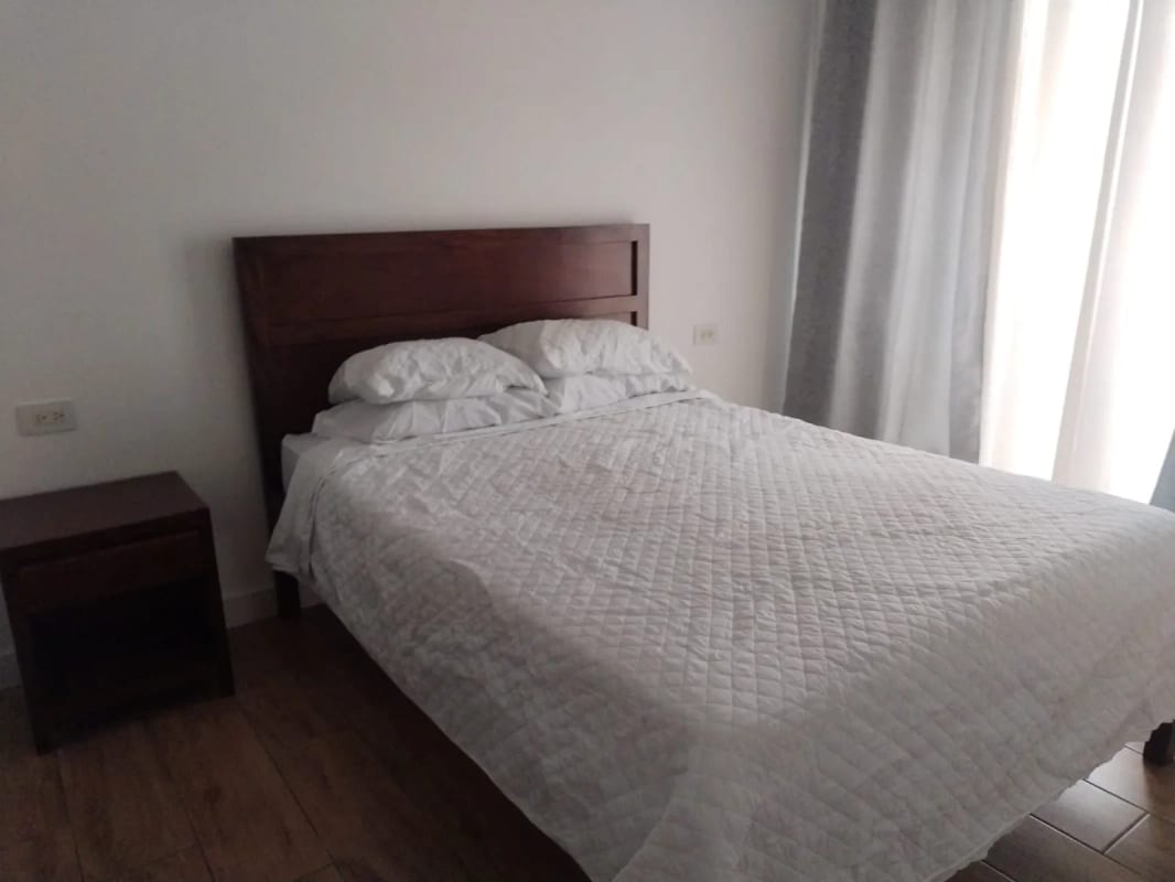 Apartamento Amueblado en Alquiler o Venta | Edificio QUO | Zona 4 | 2 niveles · 3 ha — Apartamento en Alquiler en QUO, Zona 4, Guatemala, Ciudad — foto 5 de 10