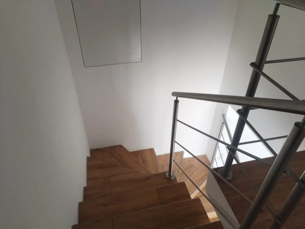 Apartamento Amueblado en Alquiler o Venta | Edificio QUO | Zona 4 | 2 niveles · 3 ha — Apartamento en Alquiler en QUO, Zona 4, Guatemala, Ciudad — foto 4 de 10