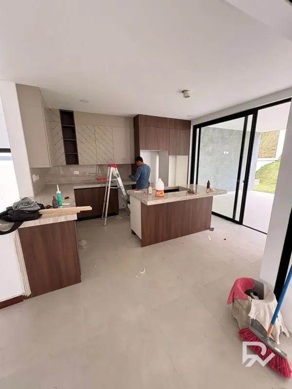 Venta de casa en Sauces del Pulte zona 16 — Casa en Venta en Zona 16, Guatemala, Ciudad — foto 9 de 13