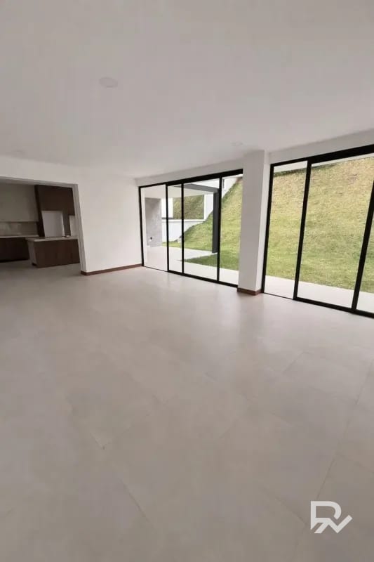 Venta de casa en Sauces del Pulte zona 16 — Casa en Venta en Zona 16, Guatemala, Ciudad — foto 5 de 13